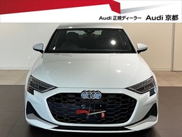 アウディ A3セダン 30 TFSI アドバンスト コンビニエンス＆アシスタンスパッケージ/