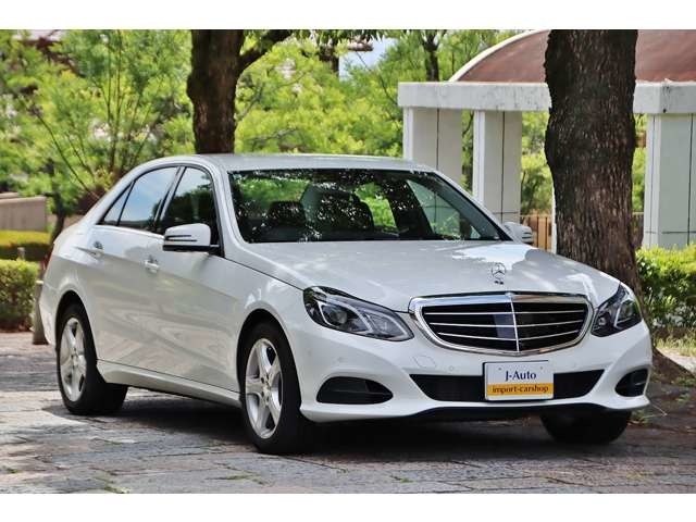 初年度登録H27年6月・E250ベーシックPKG・レーダーセーフティPKG・走行33000km・車検整備2 年 付き！ワンオーナー車・ディーラー整備・ディーラー下取り車・車庫保管で大変綺麗なEクラスが入庫しました。