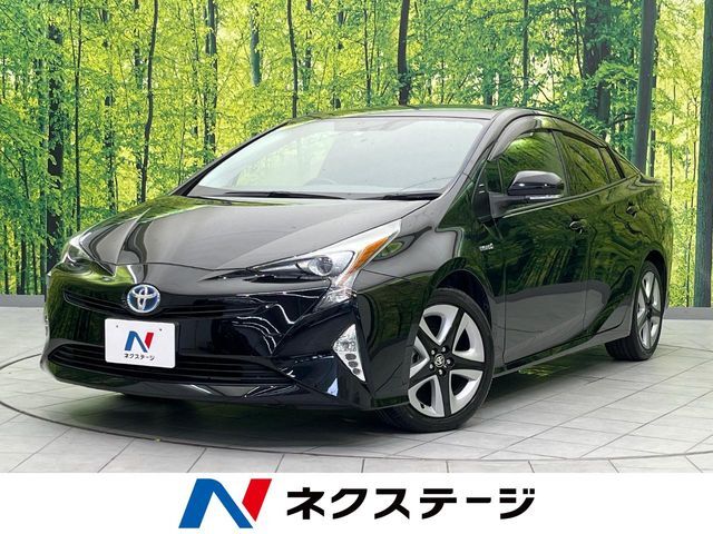 禁煙車　純正ナビ　本革シート　バックカメラ　ETC　Bluetooth