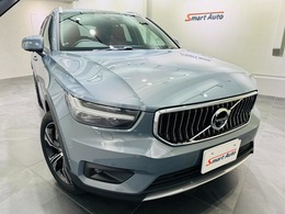 ボルボ XC40 T4 AWD インスクリプション 4WD ワンオーナー　オキサイドレッド本革シート