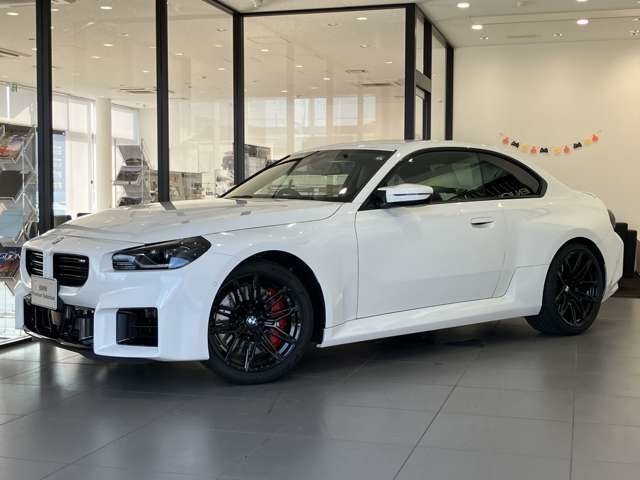 M2　ベースグレード が入庫いたしました！！ボディーカラーは、アルピンホワイトのお車です！！