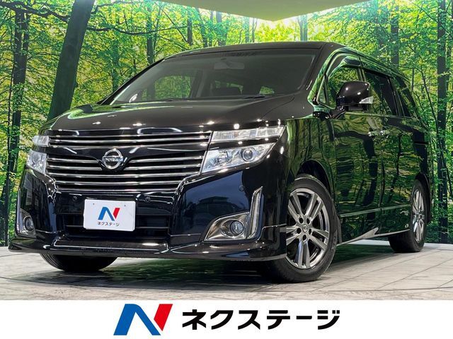サンルーフ　両側電動ドア　後席モニター　全周囲カメラ　BOSEサウンド