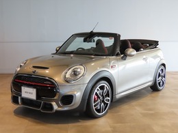 ミニ ミニコンバーチブル ジョン・クーパー・ワークス 禁煙車　HDDナビ　ドライブモード　シート