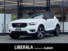 ボルボ XC40 B4 AWD Rデザイン 4WD 1オーナー ACC 純正ナビ 全方位 半革 温席