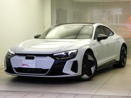 アウディ RS e-tron GT 4WD ブラックAudiリングス＆ブラックスタイリン