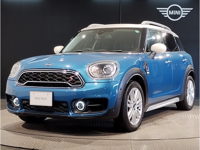 ☆MINI　クロスオーバー専門店☆！クロスオーバーを買うなら箕面店です！！クロスオーバーをご検討頂く際は一度箕面店にご相談下さい！