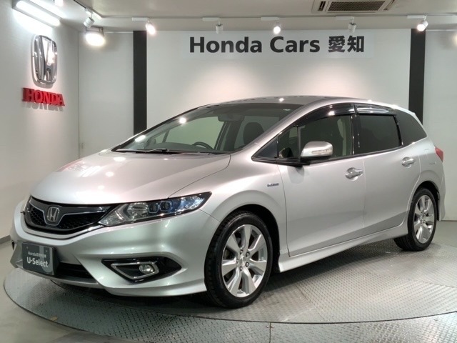 全国納車可 第三者機関証明書付 Honda SENSING 1年保証 ナビVXM-175VFEi フルセグ Rカメラ CD録音 BTオ-ディオ DVD ドラレコ装備のジェイド ハイブリッドX入庫！