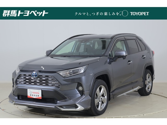 トヨタならではの「3つの安心」をセットにした『トヨタ認定中古車』です。「まるごとクリーニング」「車両検査証明書」「ロングラン保証」付き。