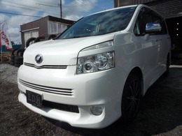 トヨタ ヴォクシー 2.0 ZS 煌II 4WD MTモード・4WD・3列シート・ウォークスルー