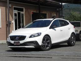 ボルボ V40クロスカントリー T5 4WD 純正ナビ・パワーシート・純正アルミ