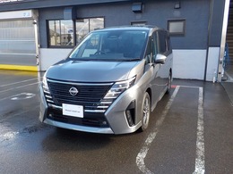 日産 セレナ 1.4 e-POWER ルキシオン 