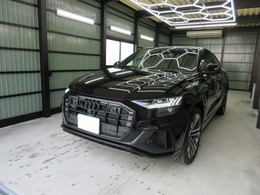 アウディ Q8 55 TFSI クワトロ Sライン 4WD 安心1年保証　マトリクスLED　ブラックスタ