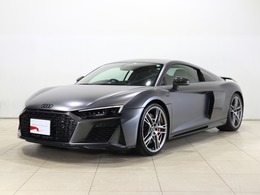 アウディ R8 V10 パフォーマンス 5.2 FSI クワトロ 4WD ブラックAudiリングPkg・カラードステッチ