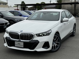 BMW i5 eドライブ40 Mスポーツ 新車保証付 黒革 コンフォートシート