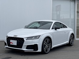 アウディ TT クーペ 40 TFSI Sラインパッケージ ブラックスタイリング　19インチアルミ