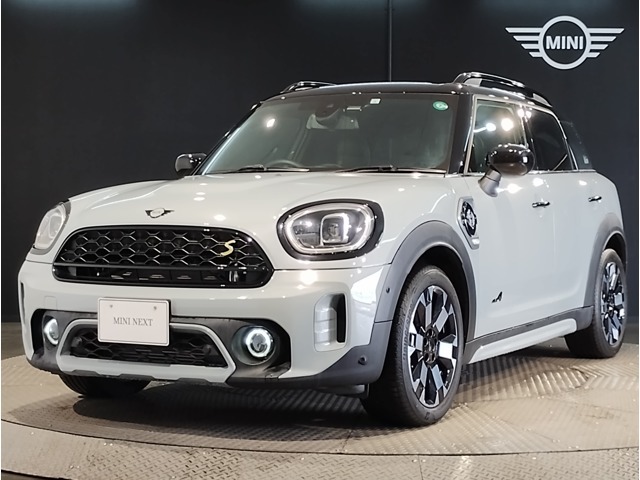 ☆MINI　クロスオーバー専門店☆！クロスオーバーを買うなら箕面店です！！クロスオーバーをご検討頂く際は一度箕面店にご相談下さい！