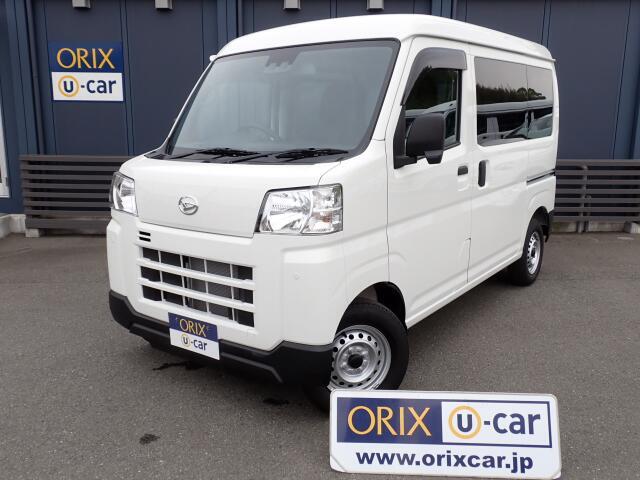 令和5年式ダイハツハイゼットカーゴ入庫しました。広島ナンバーにて法人リースとして使用されておりました。