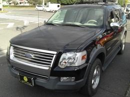 フォード エクスプローラー XLT エクスクルーシブ 4WD 