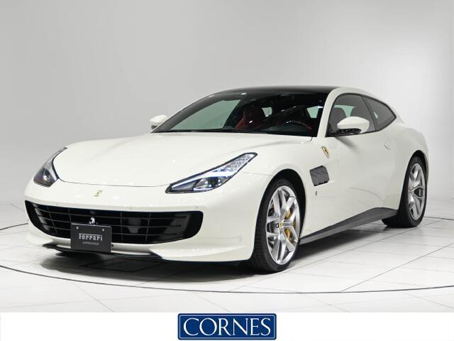 GTC4 Lusso Tが入荷いたしました。