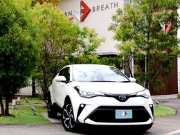 トヨタ C-HR ハイブリッド 1.8 G 後期モデル　メーカーナビ/フルセグ　バッ