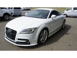 アウディ TT クーペ 2.0 TFSI クワトロ 4WD 