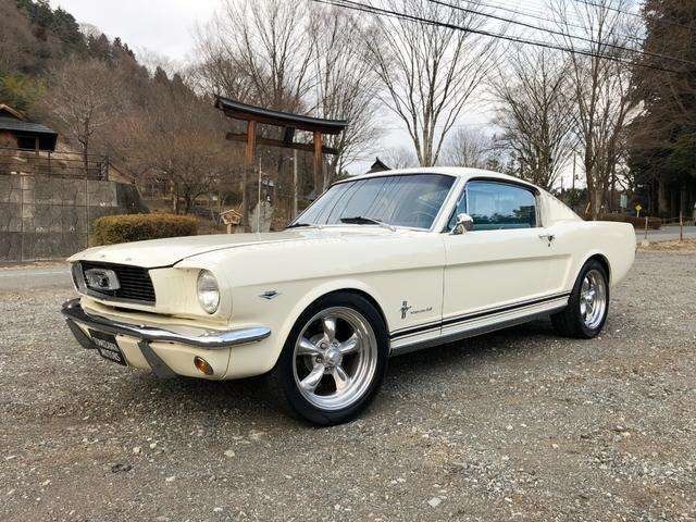 フォード マスタング ステアリング 革巻き  アメ車　旧車　マッスルカー 旧車の入門車として最適なアメ車かも？ 1966年型 フォード
