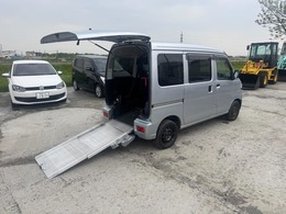ダイハツ ハイゼットカーゴ 660 スローパー SAIII リヤシートレス仕様 折り畳み補助シート付き 4WD 1基積