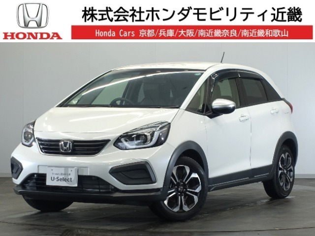 フィットの詳細≫　令和4年式　車検　令和7年12月　走行7657km　タイプ『　　クロスター　』ボディカラー『　プラチナホワイトパール　』純正Gathersナビ（VXU-225FTI）