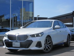 R7　BMW　BMW　5シリーズ　セダン