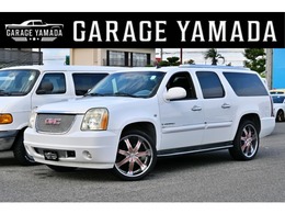 GMC ユーコン XL 1500 デナリ 6.2 V8 4WD ガラスSR　黒本皮シート　サードシート付