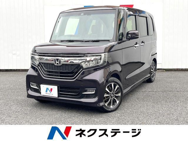 禁煙車　8インチSDナビ　バックカメラ　衝突被害軽減装置　ドラレコ
