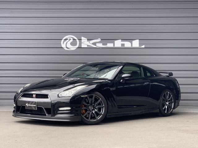 非常に程度のいいR35GT-Rが入庫しました！GT-Rを購入してもトラブル続きになるかと心配になってしまいますが、こちらの車両は非常に程度が良くお勧めできる1台でございます！