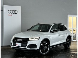 アウディ Q5 40 TDI quattro sport S line competition　マトリックスLED