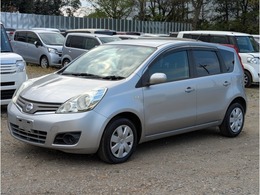 日産 ノート 1.5 15X 禁煙車　スマートキー　バックカメラ