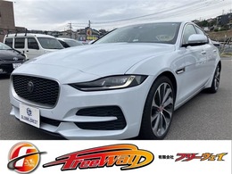 ジャガー XE S 2.0L D180 ディーゼルターボ 黒革シート 後期