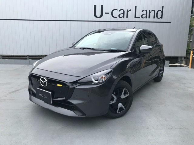 マツダオートザム鈴鹿です。　新車・試乗車・中古車を取り扱っています。
