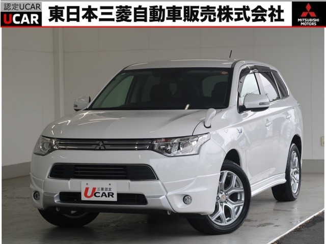 平成27年式　アウトランダーPHEV　Gセーフティパッケージ　4WDが入荷いたしました。