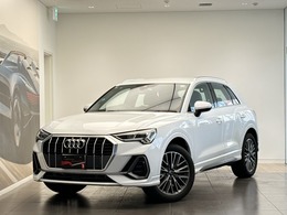 アウディ Q3 35 TFSI Sライン 革シート　禁煙 C＆A プラスP