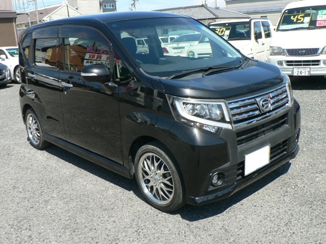 神戸ナンバー登録で、店頭までお車を引取して頂ける場合、総額表示の金額で乗れます。他府県登録・陸送が必要な場合はお問い合わせ下さい。