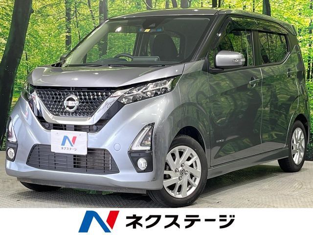 純正9型ナビ　バックカメラ　エマージェンシーブレーキ　コーナーセンサー