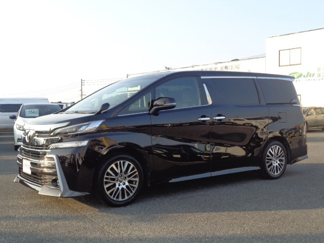 販売車輌は全車（一部対象外車輌あり弊社規定による）1年間走行距離無制限の保証付きです。全国保証になりますので遠方のお客様でもお近くの各ディーラーにて保証修理が可能です。※2年～3年の長期保証プランあり