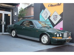 ベントレー アズール 6.7 ディーラー車　右ハンドル　電動オープン