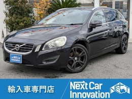 ボルボ V60 DRIVe 衝突軽減ブレーキ　純正ナビ　本革シート