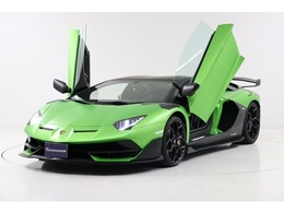 ランボルギーニ アヴェンタドール SVJ 4WD 