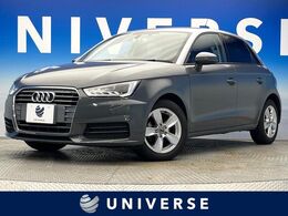アウディ A1スポーツバック 1.0 TFSI 後期　ナビキセノンPKG　コンビニエンスPKG