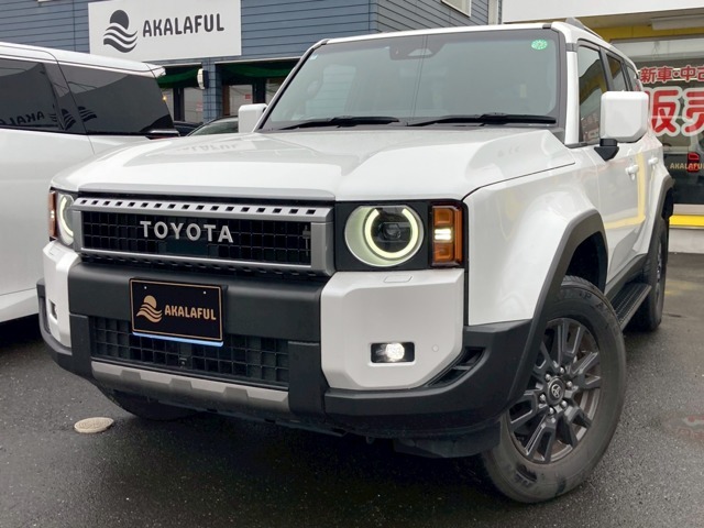 ディスプレイオーディオプラス！JBLプレミアムサウンド！丸目1眼LEDヘッドライト付きのランクル250入庫致しました！サンルーフ！レザーシートも付いてます♪自信の安心価格設定になっておりますので是非！