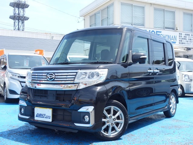 当店の中古車は、オートオークションから厳選して仕入れた後、店頭にてさらに第三者の評価検査を受けております。