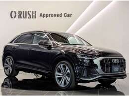 アウディ Q8 55 TFSI クワトロ デビューパッケージ Sライン 4WD コンフォートアシスタンスP　SラインP　SR