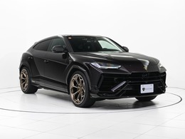 ランボルギーニ ウルス ペルフォルマンテ 4WD Nero Granatus