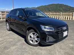 アウディ Q2 35 TFSI アドバンスト 純正ナビ　Bカメラ　シートH